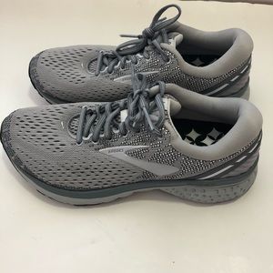 Brooks Ghost 11 Grey Running Shoes 1202771B028